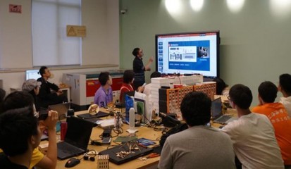 手语翻译机、3D打印智能检控…大学生科创瞄准“行业痛点””