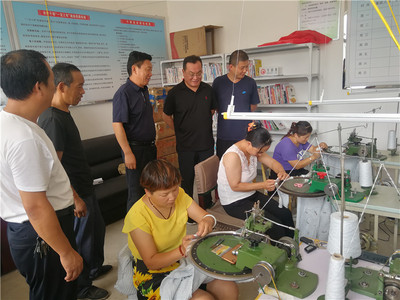李书生到涉县就包联的贫困村和重点项目进行调研